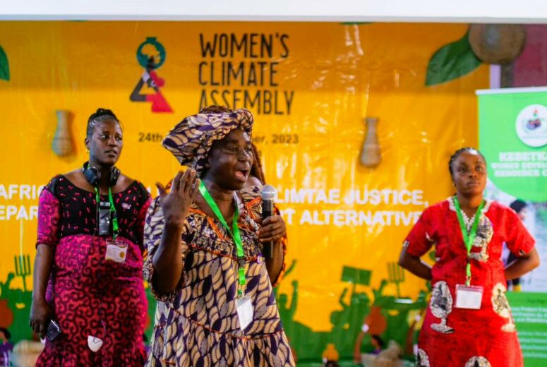 Afrikanische Aktivistinnen sprechen auf dem Women’s Climate Assembly